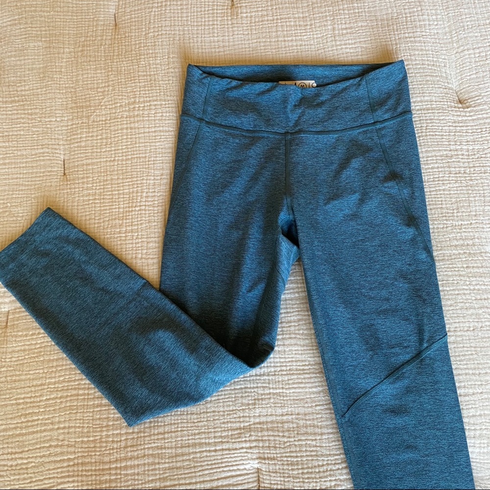 Outdoor Voices 3/4 Length Warmup Leggings